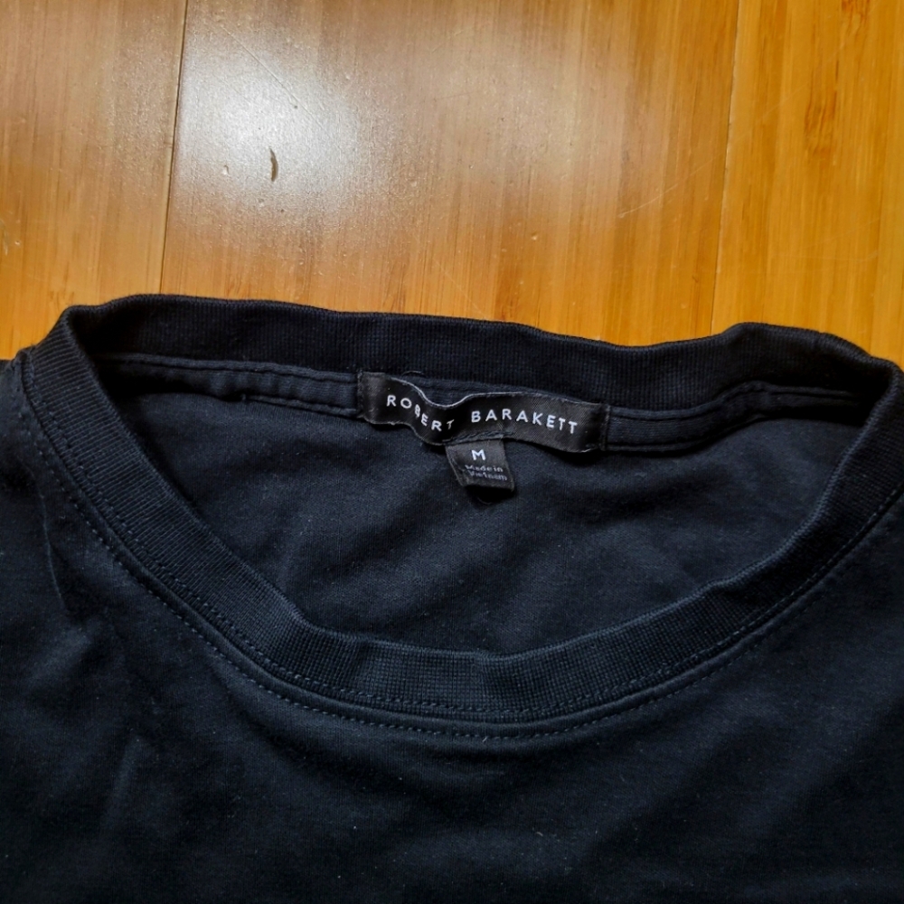 Men's Robert Barakett Black T-Shirt - Picture 3 of 3